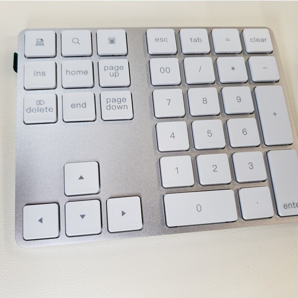 Lekvey Bluetooth Number Pad, Aluminum Rechargeable Wireless Numeric Keypad Slim